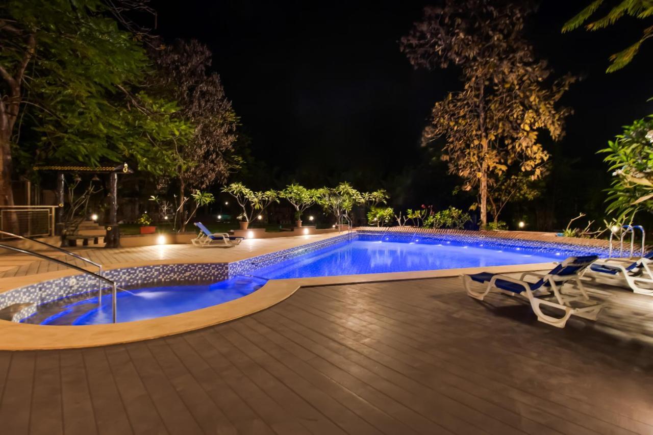 Hotel Club Mahindra Netrang Esterno foto