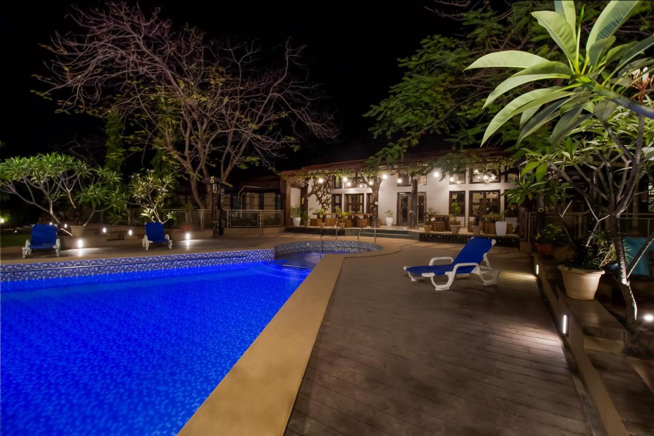 Hotel Club Mahindra Netrang Esterno foto