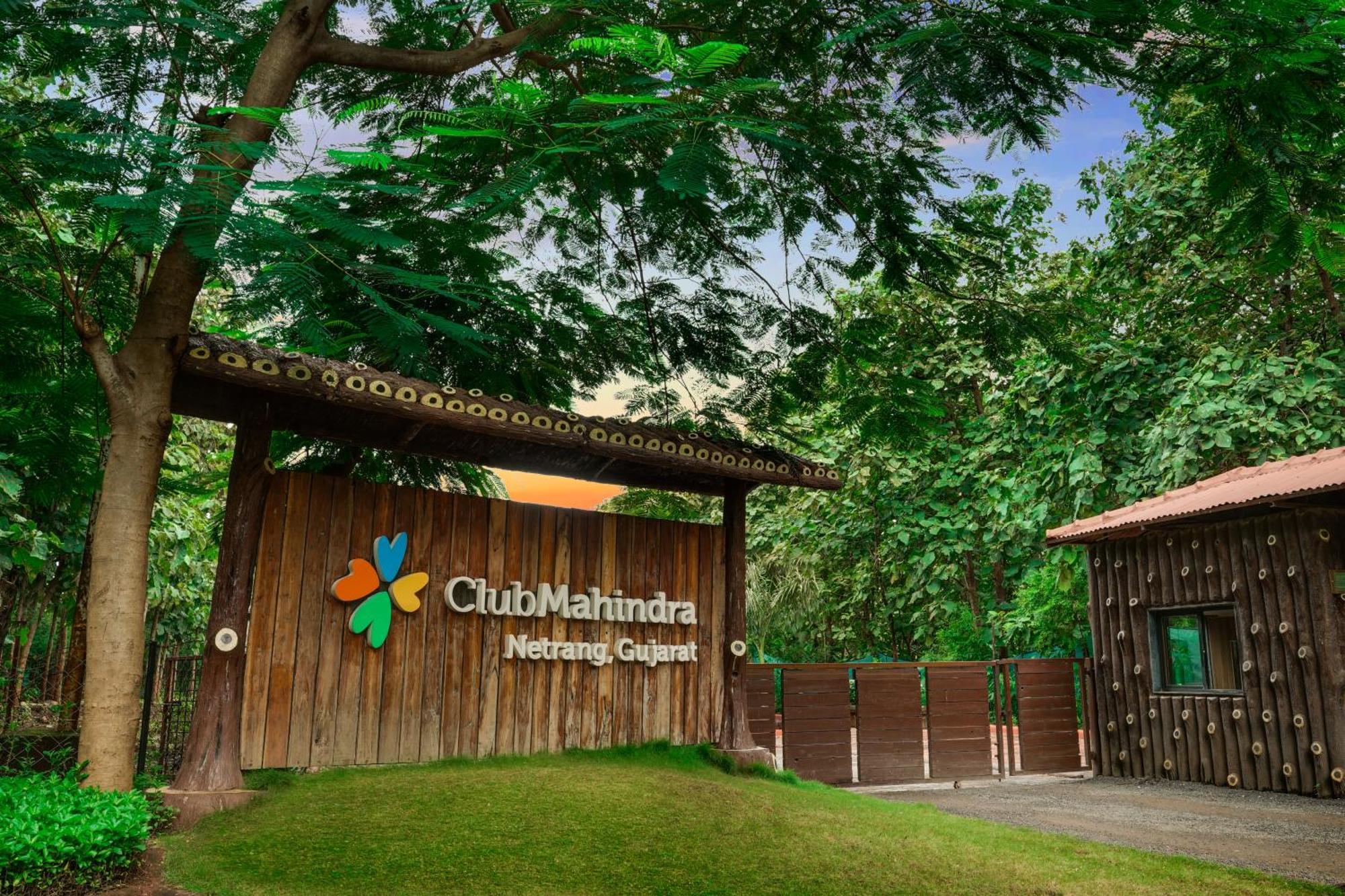 Hotel Club Mahindra Netrang Esterno foto